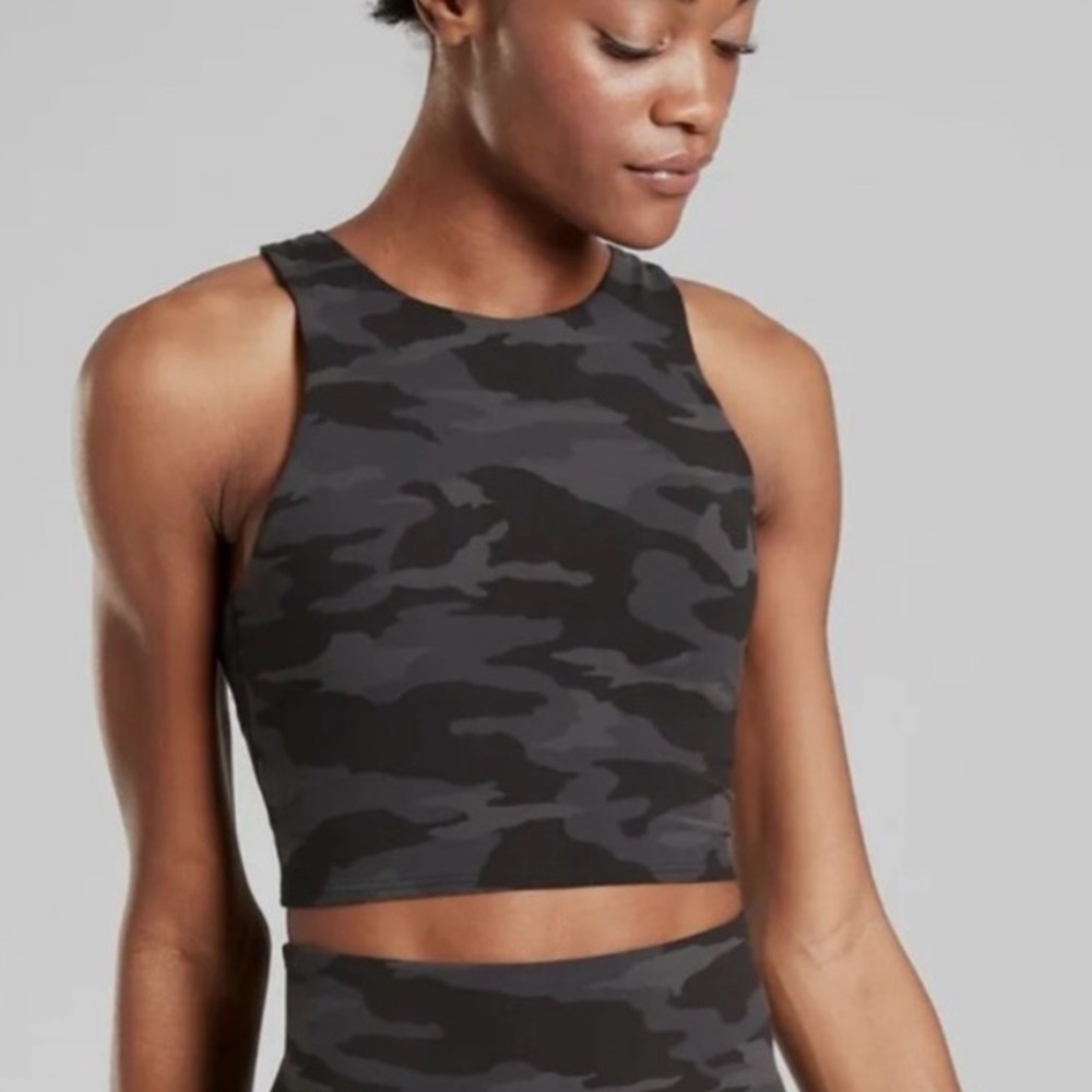 Like new - ATHLETA Conscious Crop Top / Sports Bra in Camo